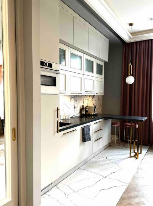Studio Apartment In The Center Of Riga Exterior photo